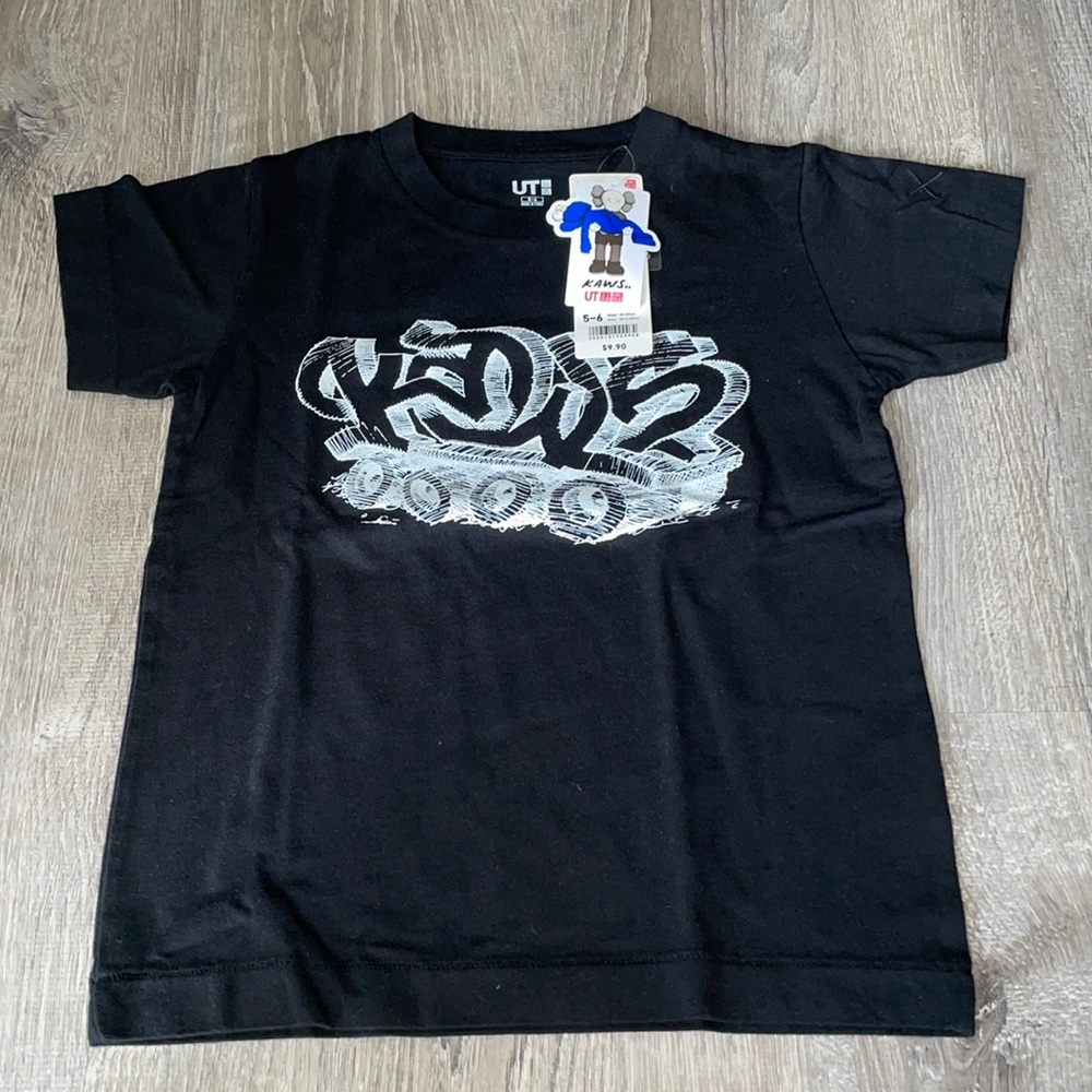 Uniqlo x Kaws Kids T-shirt